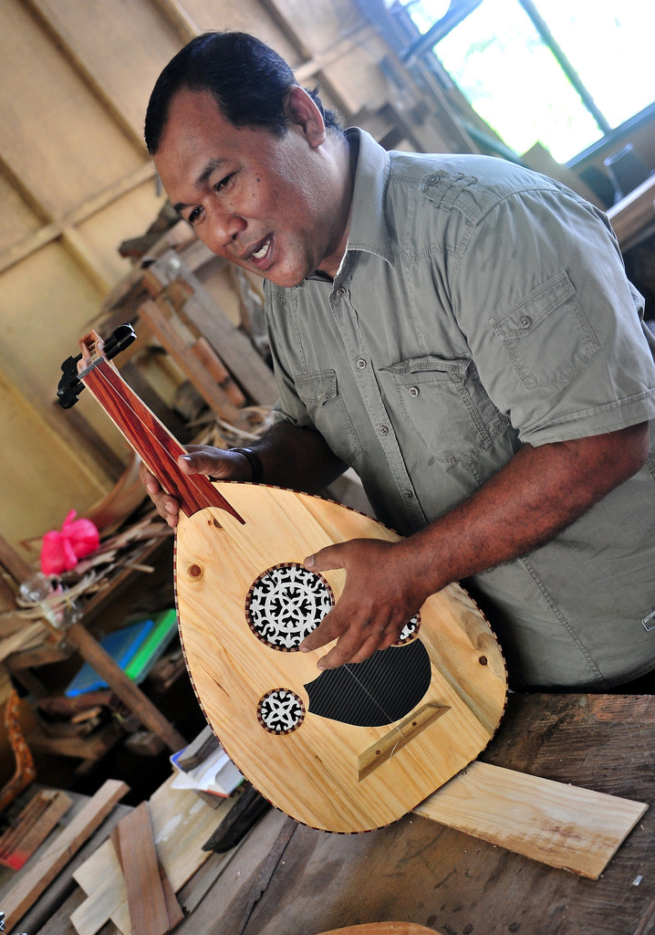 Alat Muzik Tradisional Melayu Gambus - Alat Musik Jambi Beserta