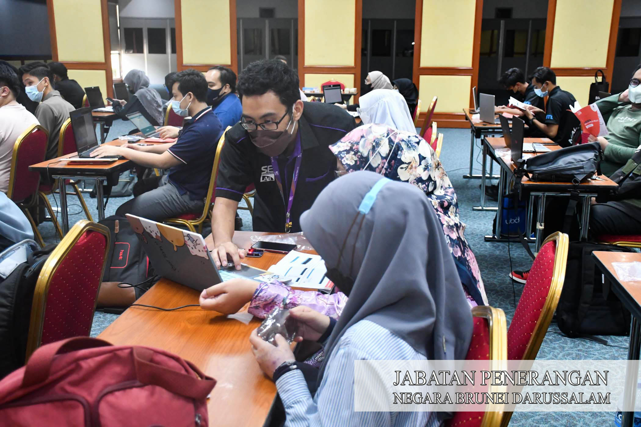 https://www.pelitabrunei.gov.bn/PublishingImages/BERITA/2022/08%20OGOS/100822/12%20Bengkel%20Konvensyen%20Hari%20Belia/02.jpg